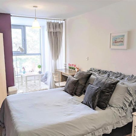 Large 3 Bedrooms In Liverpool City Centre, Free Parking Luaran gambar