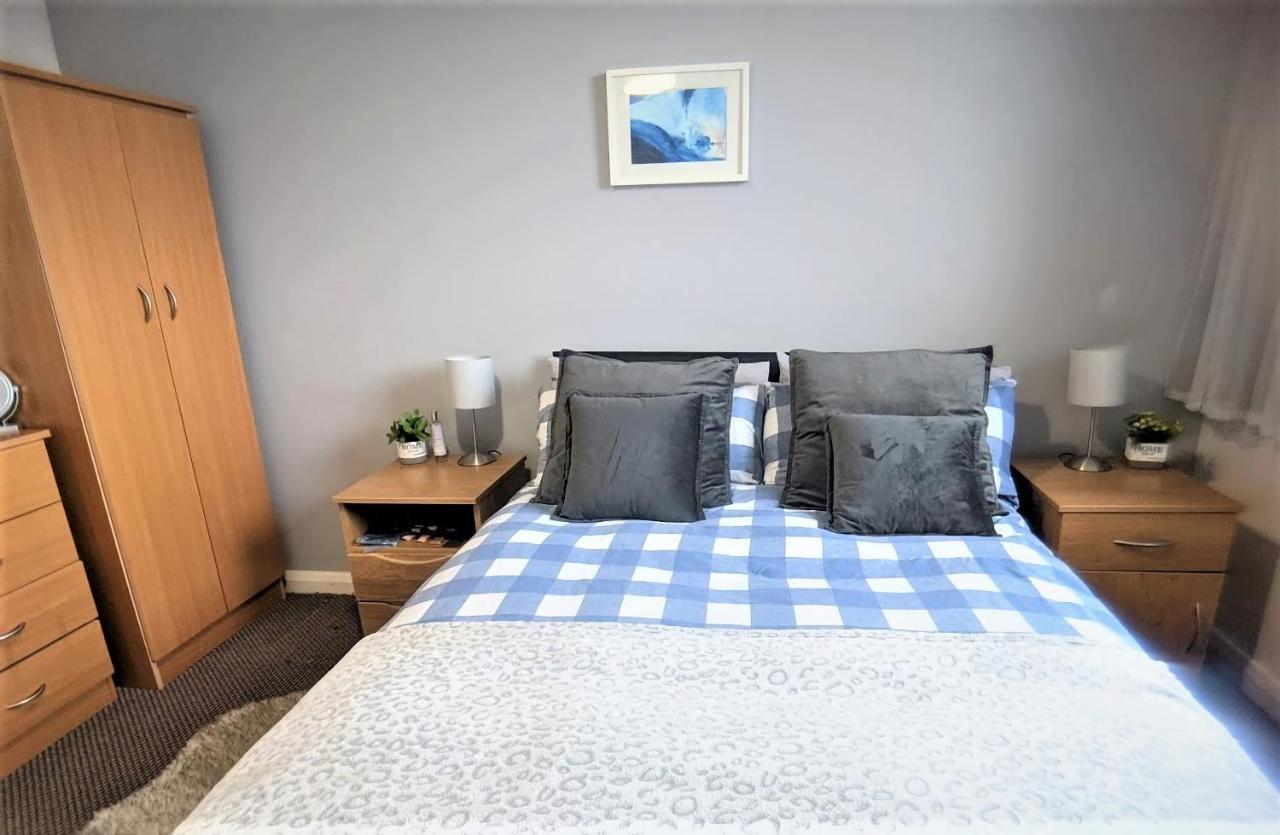 Large 3 Bedrooms In Liverpool City Centre, Free Parking Luaran gambar