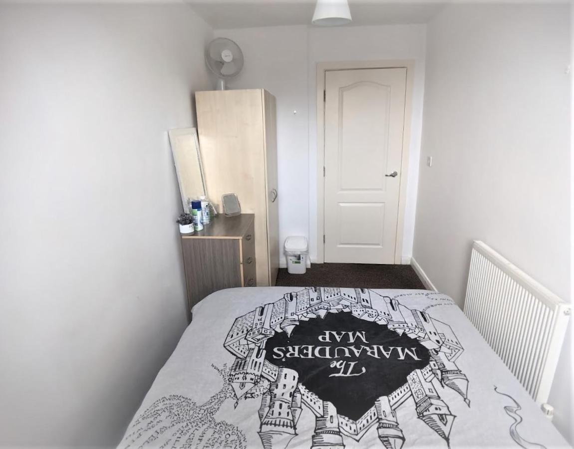 Large 3 Bedrooms In Liverpool City Centre, Free Parking Luaran gambar
