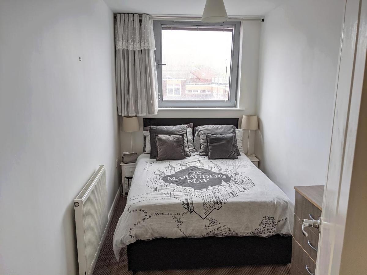 Large 3 Bedrooms In Liverpool City Centre, Free Parking Luaran gambar